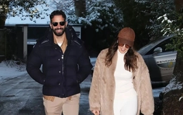 HLV Amorim bị chỉ trích vì cười tươi như 'trúng số' sau khi bị sa thải