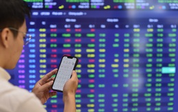 VN-Index tăng tiếp 45 điểm: Cổ phiếu dầu khí, ngân hàng giúp tạo kỉ lục mới