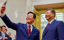 Chủ tịch Tập Cận Bình tặng xe đạp điện cho Tổng thống Hàn Quốc