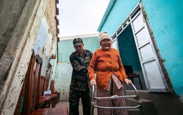 Thủ tướng: Hỗ trợ tivi, tủ lạnh cho gia đình vùng lũ khó khăn