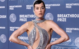 Gu thời trang táo bạo của Katy Perry trước khi công khai yêu cựu Thủ tướng Canada