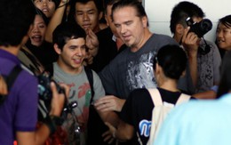 David Archuleta giản dị khi tới Việt Nam