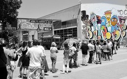 Hơn 200.000 lượt người xem graffiti của Banksy