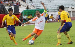 Cười thỏa sức với danh hài đá bóng