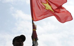 Đội ngư dân 8X trên biển Hoàng Sa