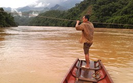 Đò trượt dây qua sông Mã