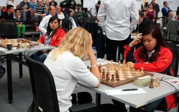 Tuyển cờ vua nữ VN đánh bại chủ nhà Na Uy