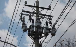 Tàu thủy làm đứt đường điện, hàng ngàn hộ dân ảnh hưởng