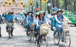 2.000 sinh viên tái hiện 5 cánh quân giải phóng Sài Gòn