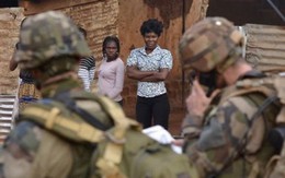 ​Quân đội Pháp xấu mặt vì lạm dụng trẻ em