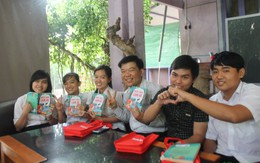 Thầy trò “tám” chuyện tuổi 18: “Ở nhà có “bám váy mẹ” không?”