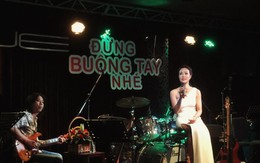 Uyên Linh ra mắt single "Đừng buông tay nhé"