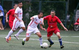 Giải bóng đá từ thiện ủng hộ "Cặp lá yêu thương"