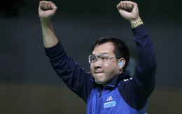 Người hâm mộ cùng “bay” với người hùng Hoàng Xuân Vinh