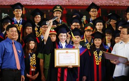​Tuyên dương 100 thủ khoa xuất sắc của Hà Nội