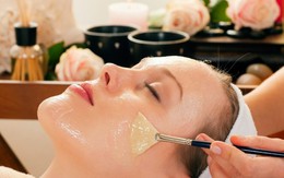 ​Đánh bật mụn đầu đen bằng dầu tẩy trang chỉ sau 15-20 phút