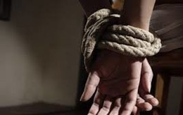 Dàn cảnh bắt cóc người yêu cũ, giả làm "anh hùng cứu mỹ nhân"