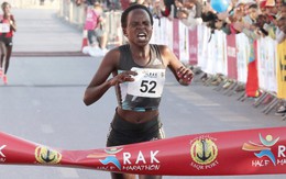 Vừa trở lại đường chạy, Peres Jepchirchir phá ngay kỷ lục thế giới