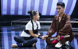 Hoàng Vân quán quân Tiếu lâm tứ trụ nhí