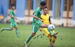 Cầu thủ hạng 3 vất vả mưu sinh