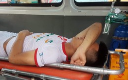Dương Văn Hào bị gãy xương chày sau pha vào bóng của Huỳnh Tấn Tài