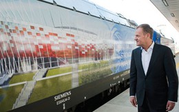 Sân vận động trên... xe lửa