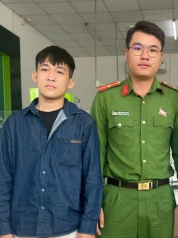 Công an Đồng Tháp hỗ trợ người dân ở Tây Ninh nhận lại tiền sau khi chuyển nhầm 100 triệu