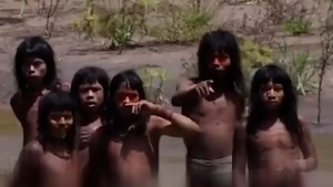 Nhà thám hiểm Mỹ công bố video về bộ tộc sống biệt lập trong rừng Amazon