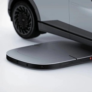 EV.BUDDY: Robot sạc không dây tự động cho xe điện