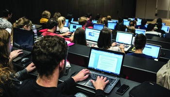 AI đảo lộn giáo dục đại học