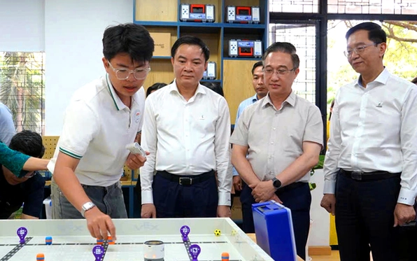 Petrovietnam đầu tư phòng STEM cho 3 trường học tại TP.HCM